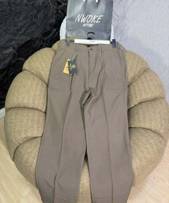 Relaxed-Fit Pleated Pant